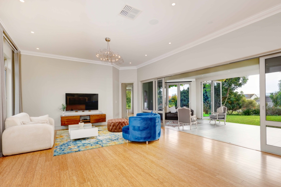 4 Bedroom Property for Sale in Val De Vie Estate Western Cape